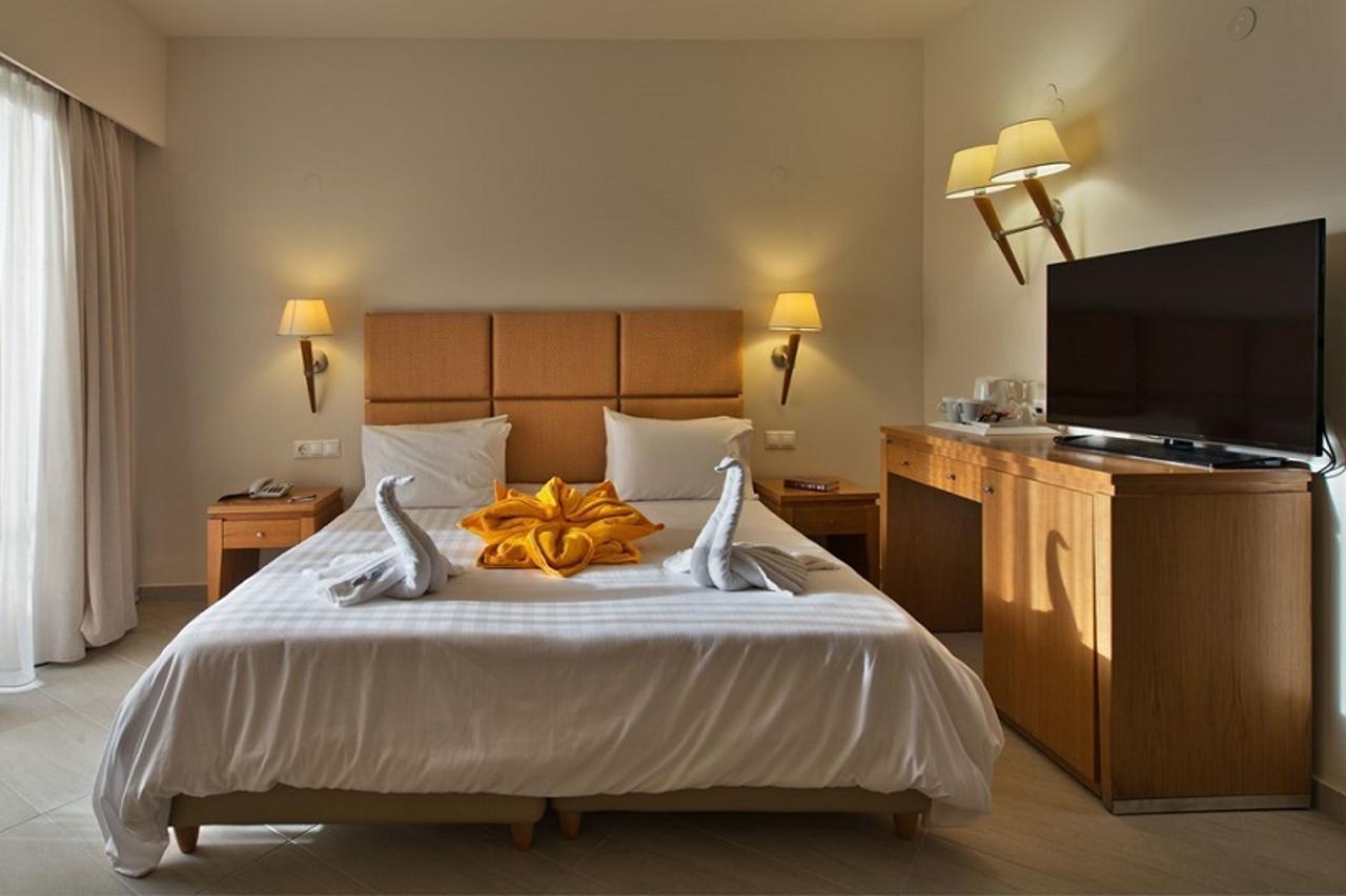 Minos Hotel Rethymno  Екстер'єр фото