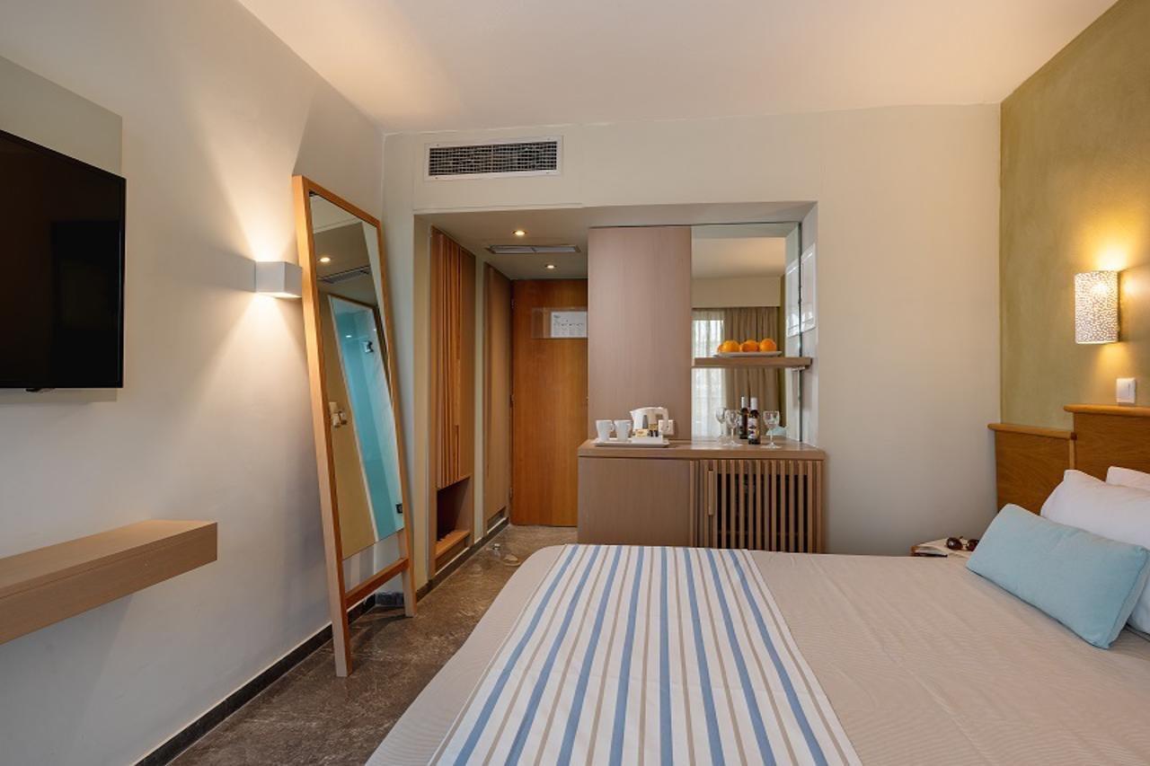 Minos Hotel Rethymno  Екстер'єр фото