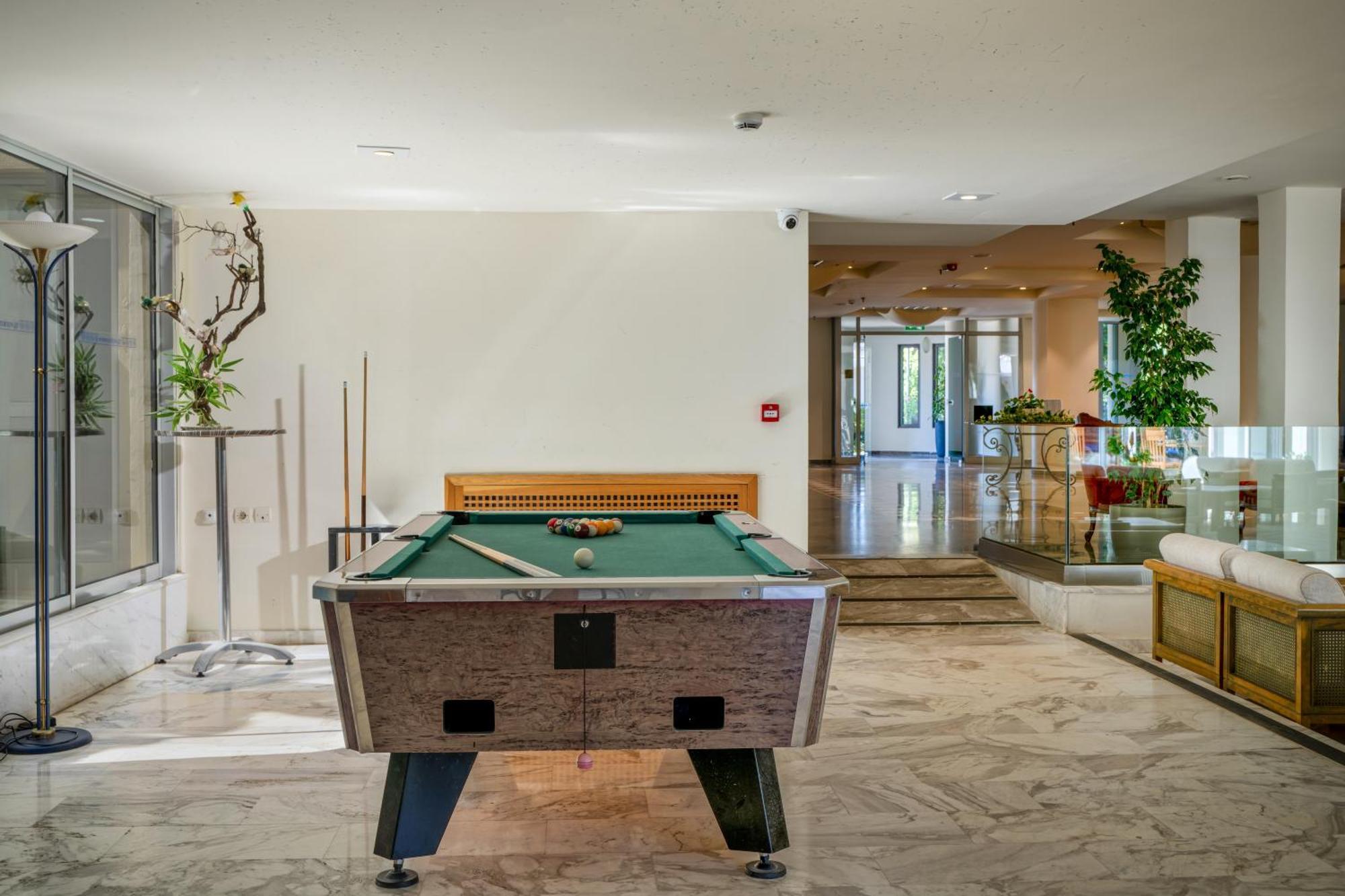 Minos Hotel Rethymno  Екстер'єр фото