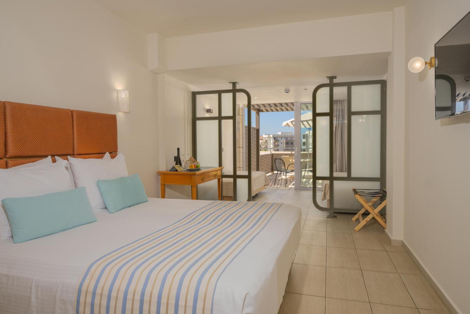 Minos Hotel Rethymno  Екстер'єр фото
