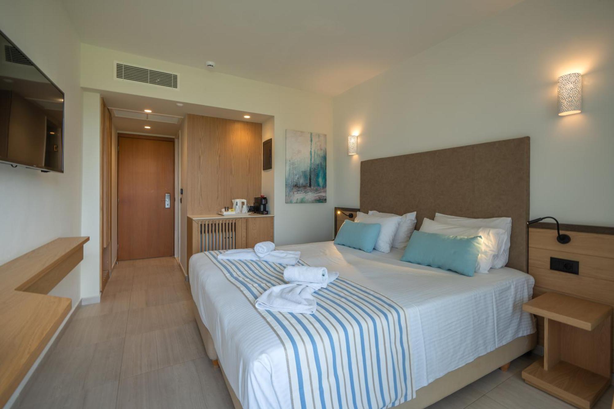 Minos Hotel Rethymno  Екстер'єр фото